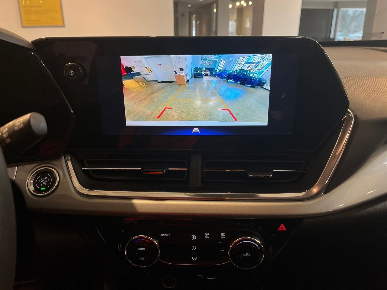 Thumbnail: 2025 Chevrolet Trax - 17