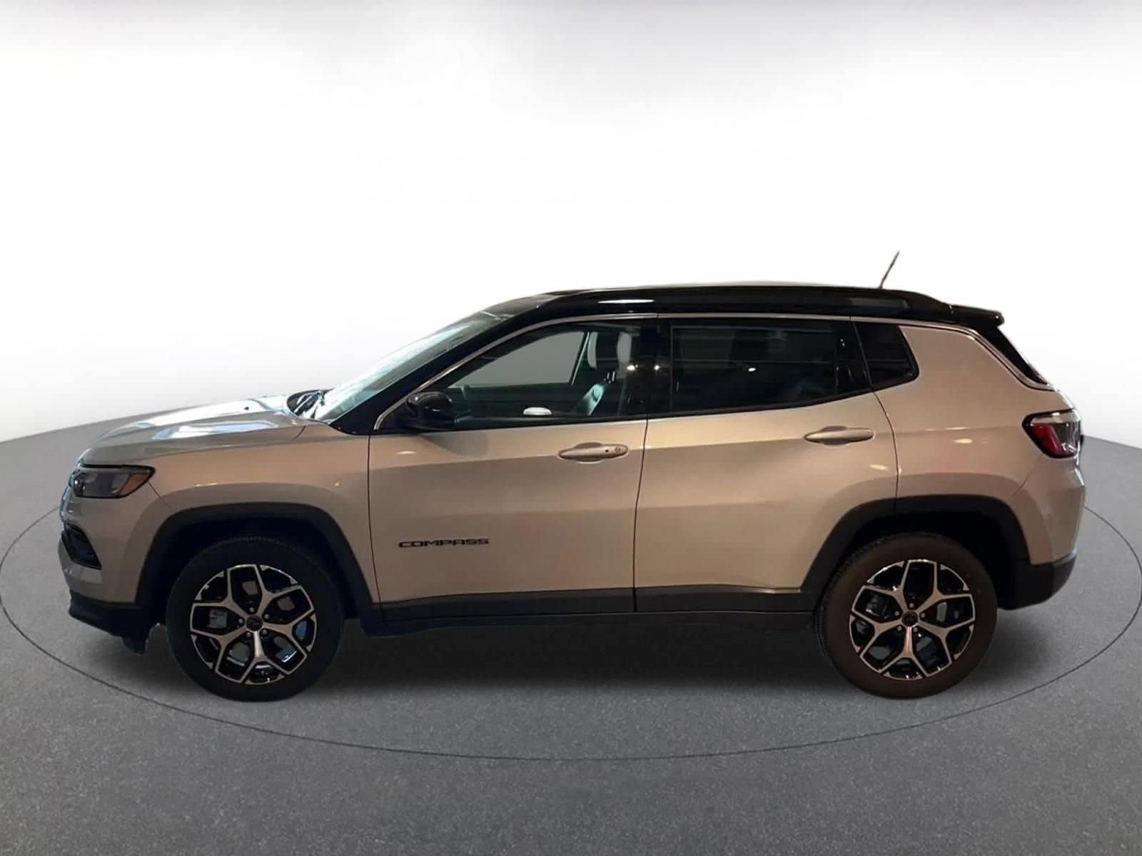 Thumbnail: 2025 Jeep Compass - 9