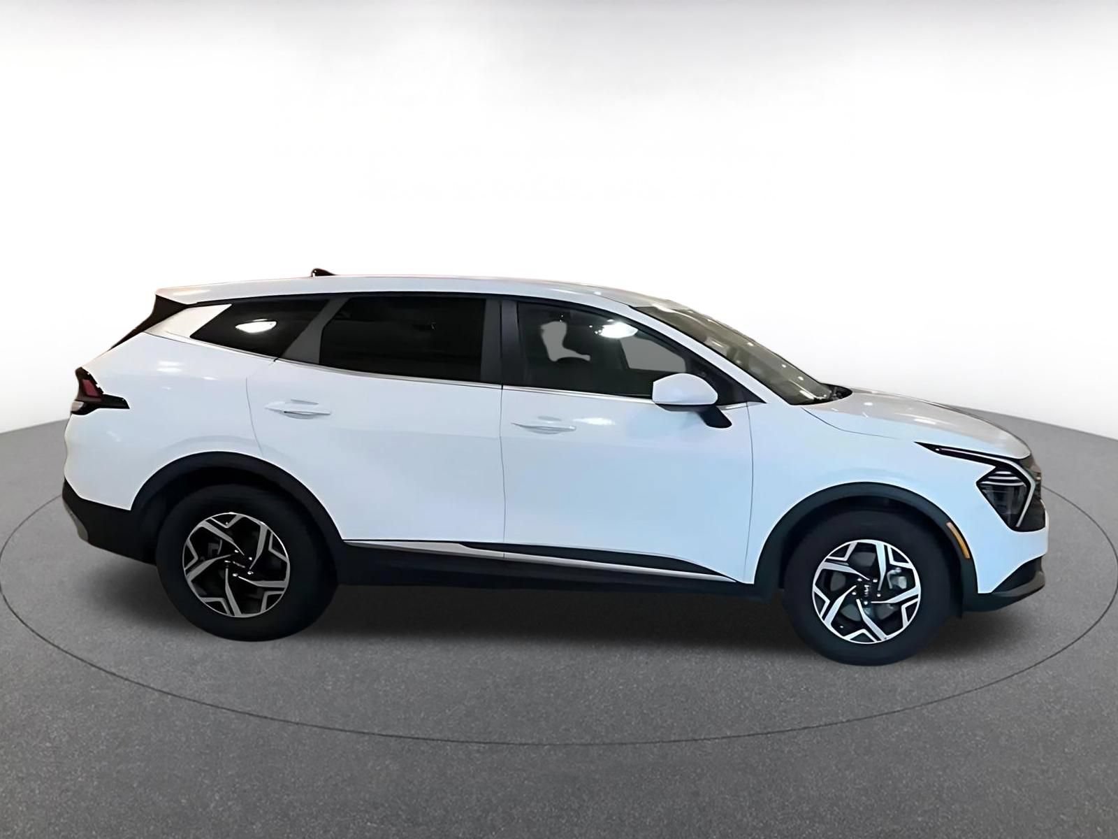 Thumbnail: 2025 Kia Sportage - 11