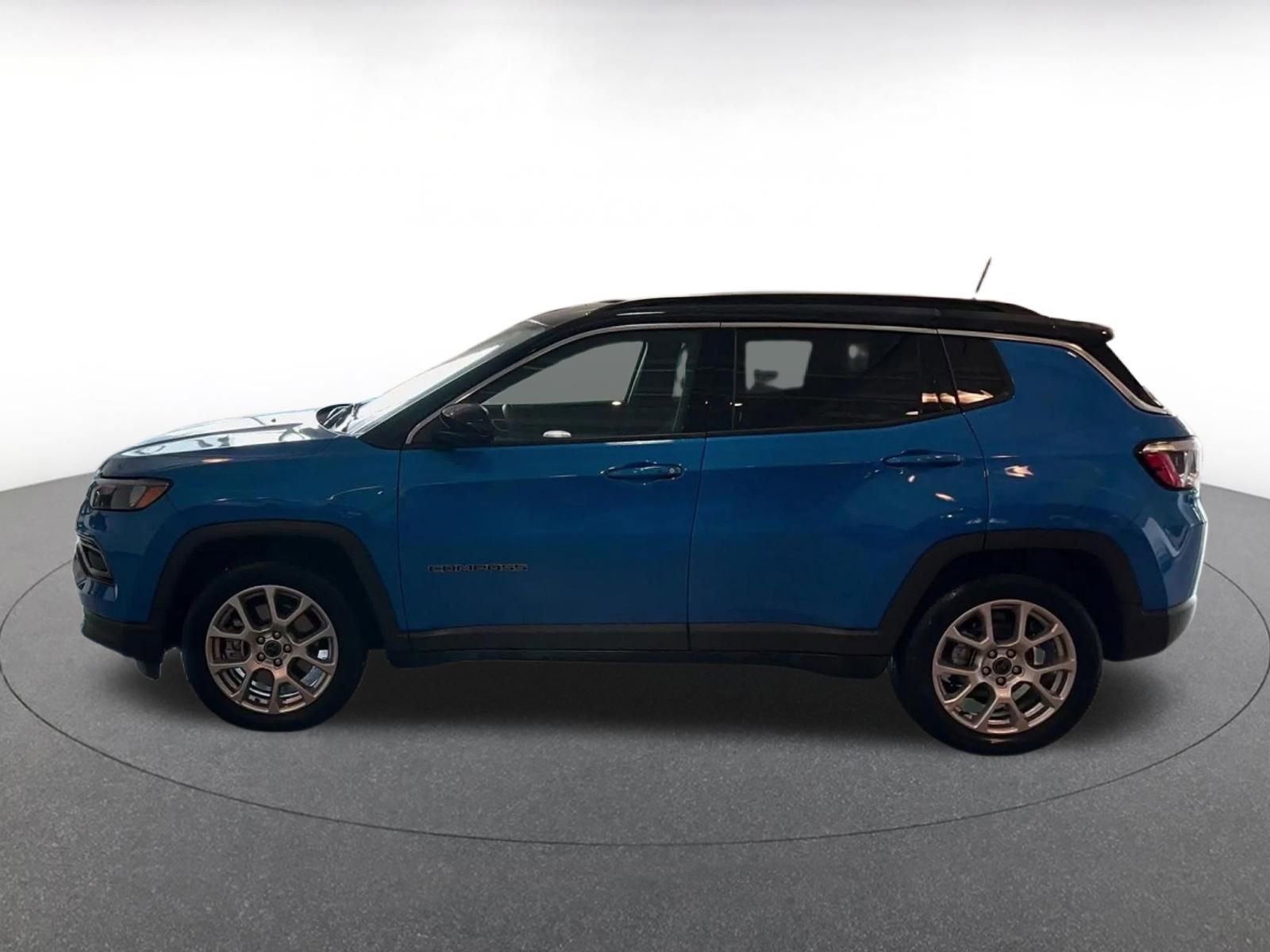 Thumbnail: 2025 Jeep Compass - 9