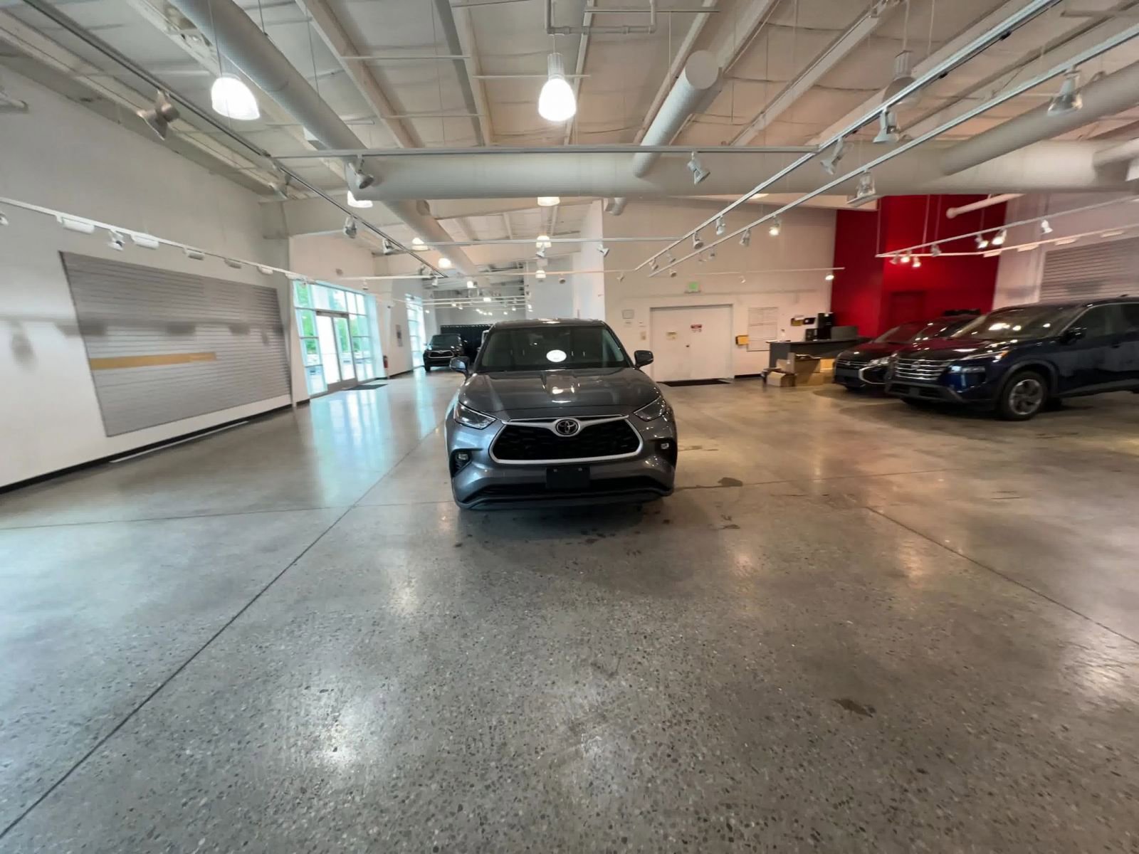 Thumbnail: 2025 Toyota Highlander - 15