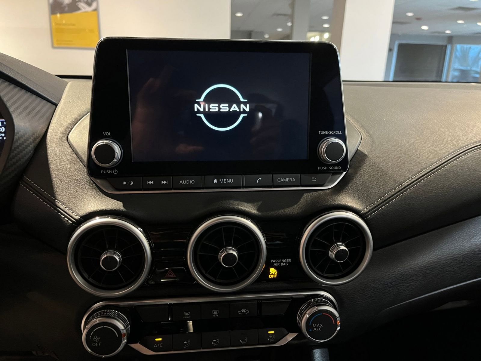 Thumbnail: 2025 Nissan Sentra - 21