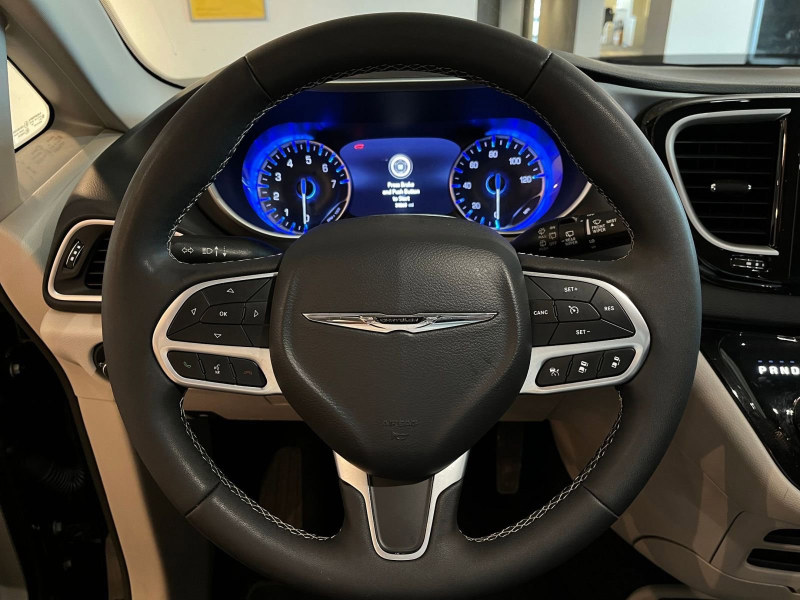 Thumbnail: 2024 Chrysler Pacifica - 29