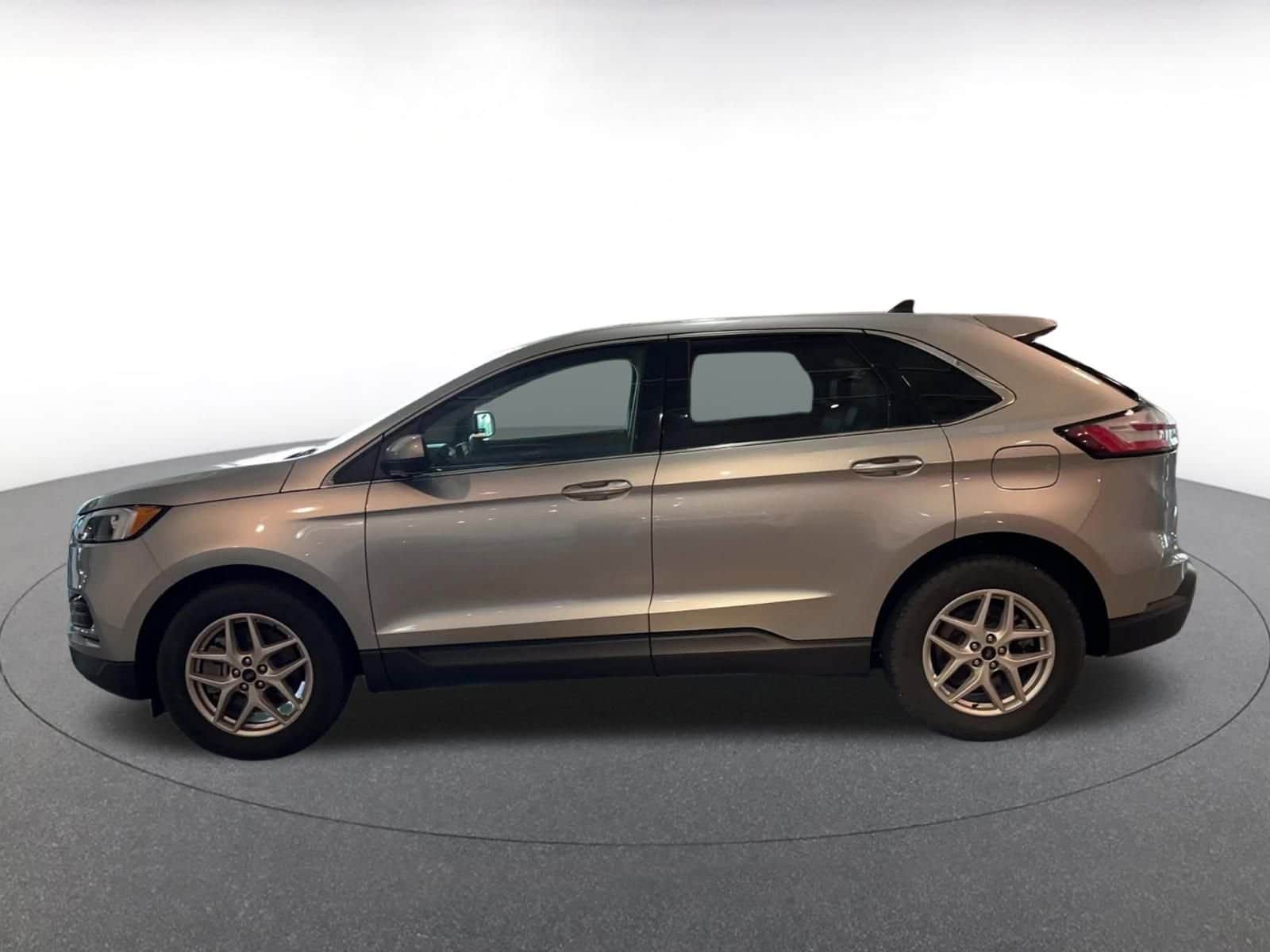 Thumbnail: 2024 Ford Edge - 9
