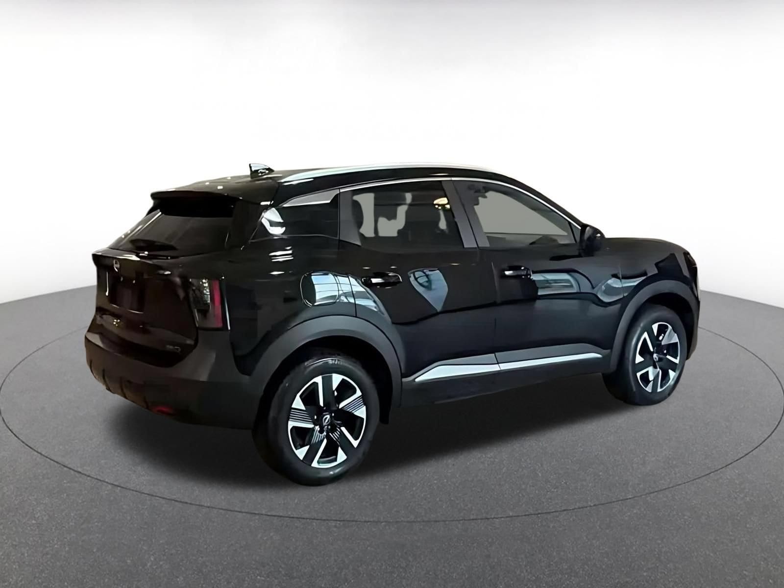 Thumbnail: 2026 Nissan Kicks - 11