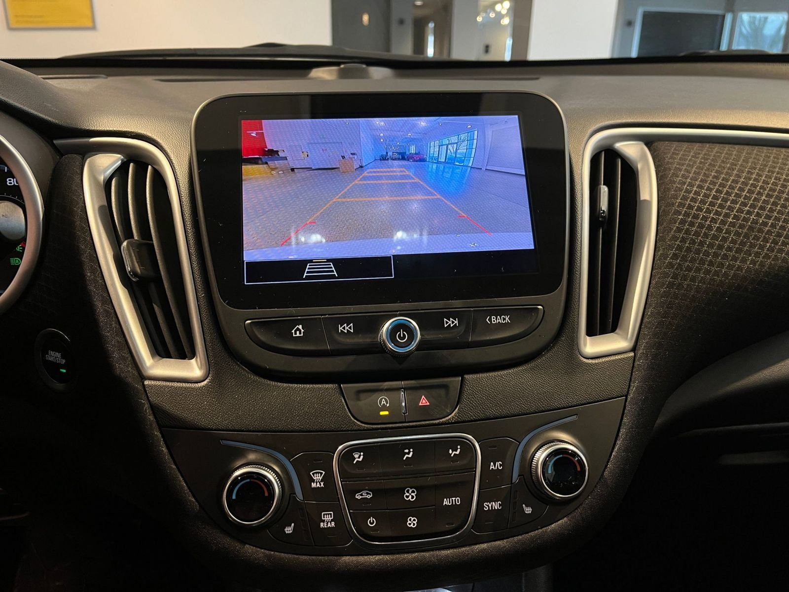 Thumbnail: 2023 Chevrolet Malibu - 24