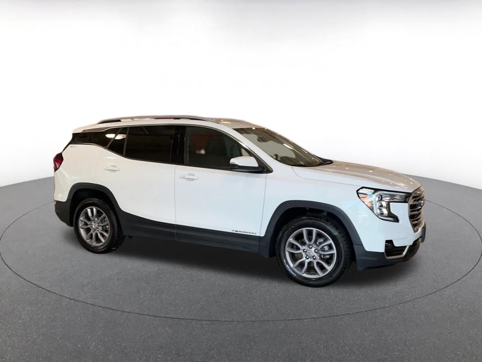 Thumbnail: 2024 GMC Terrain - 2