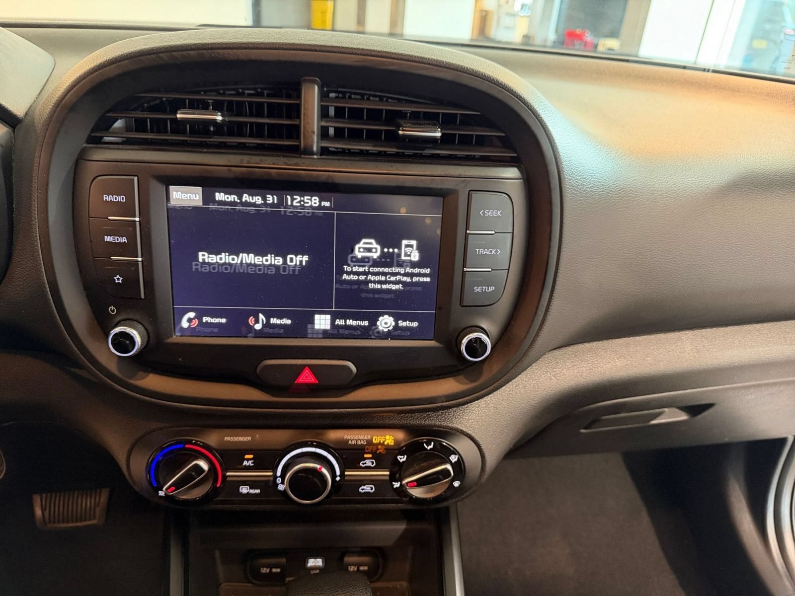 Thumbnail: 2025 Kia Soul - 16