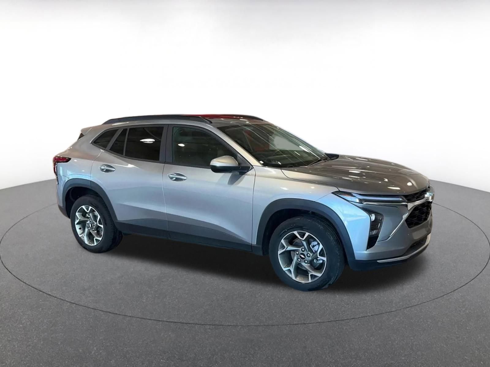 Thumbnail: 2025 Chevrolet Trax - 2