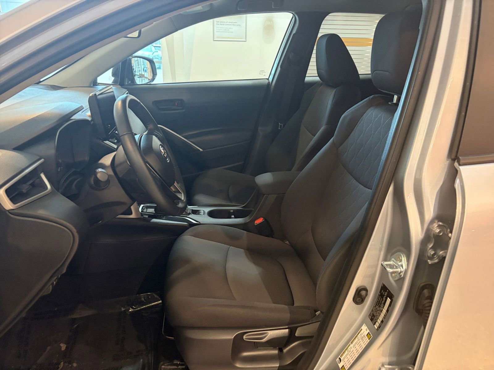 Thumbnail: 2025 Toyota Corolla Cross - 25