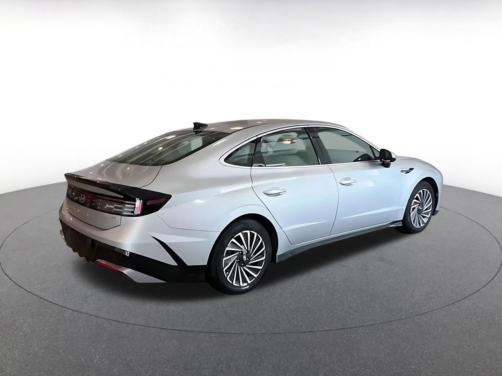 Thumbnail: 2025 Hyundai Sonata - 12