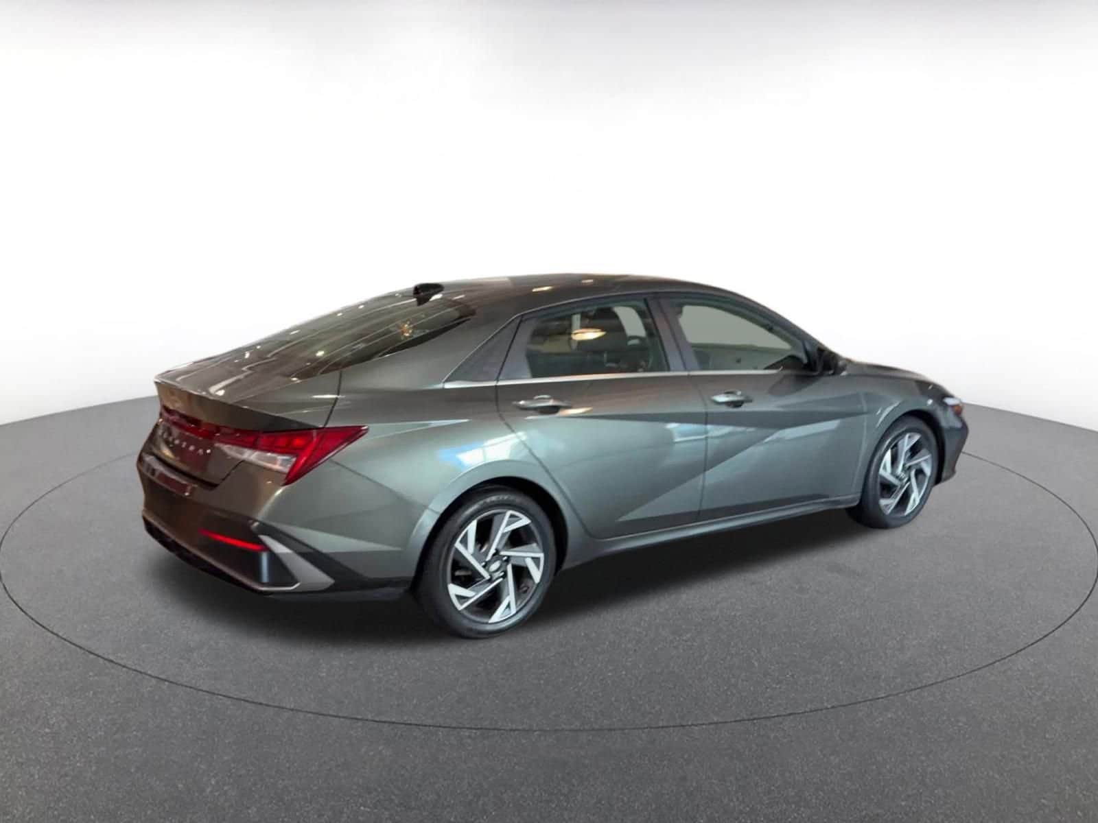 Thumbnail: 2025 Hyundai Elantra - 15