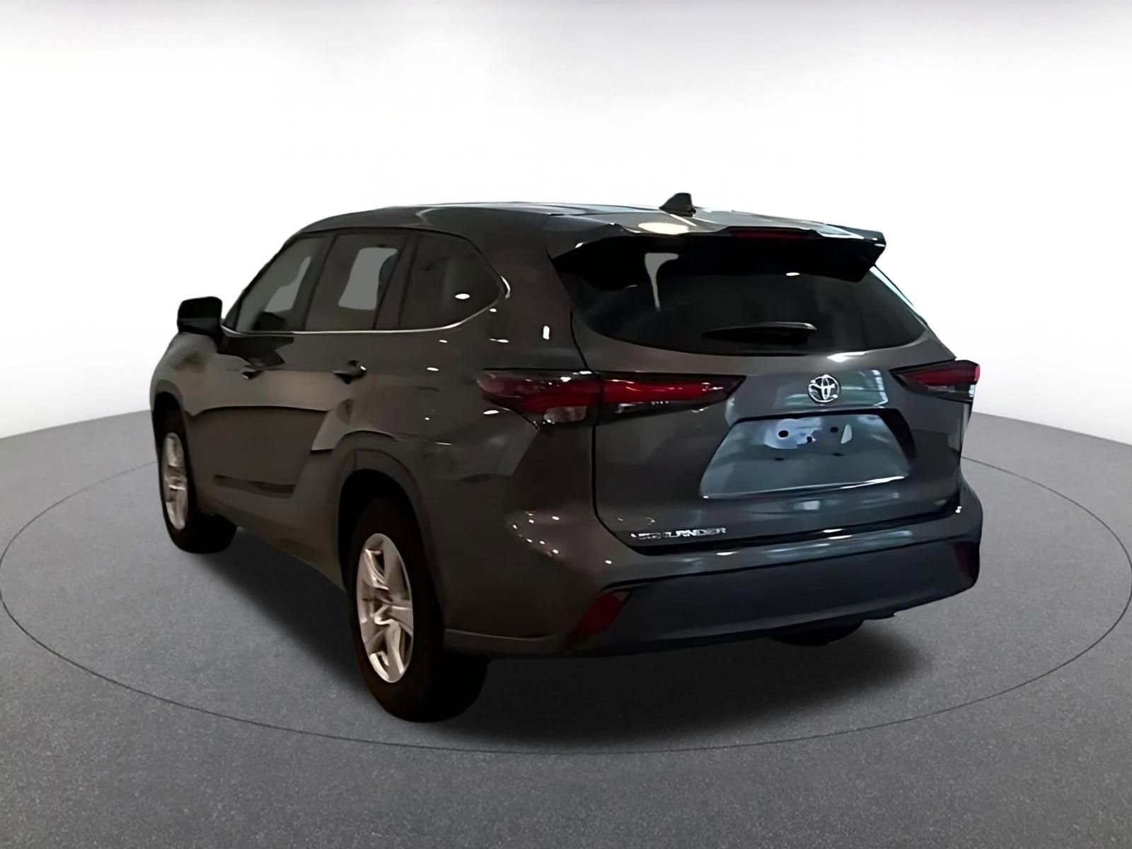 Thumbnail: 2025 Toyota Highlander - 14