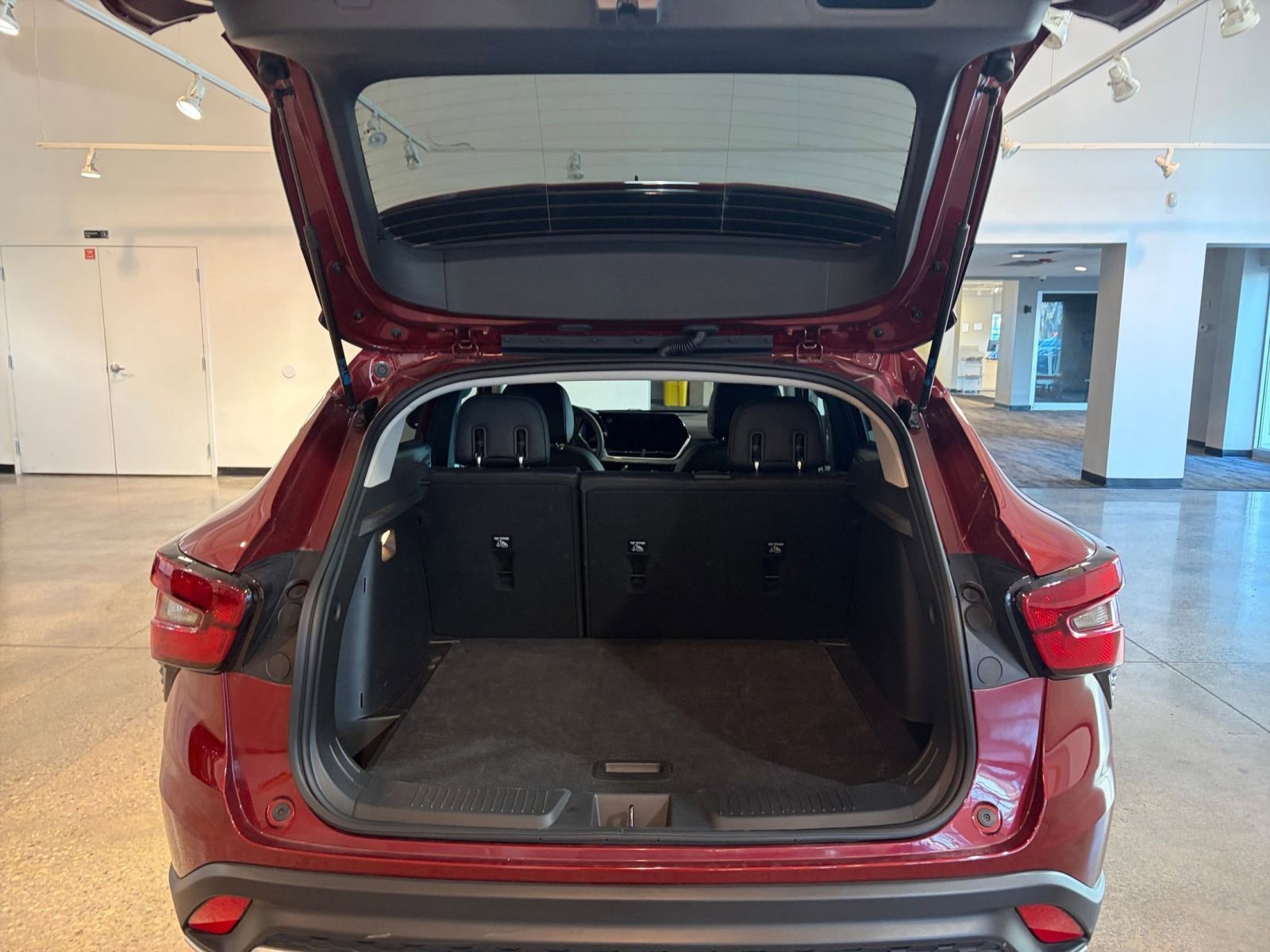 Thumbnail: 2025 Chevrolet Trax - 30