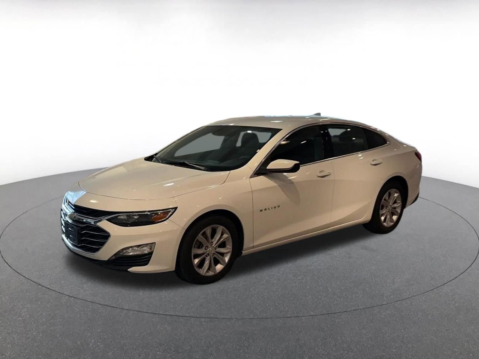 Thumbnail: 2023 Chevrolet Malibu - 8