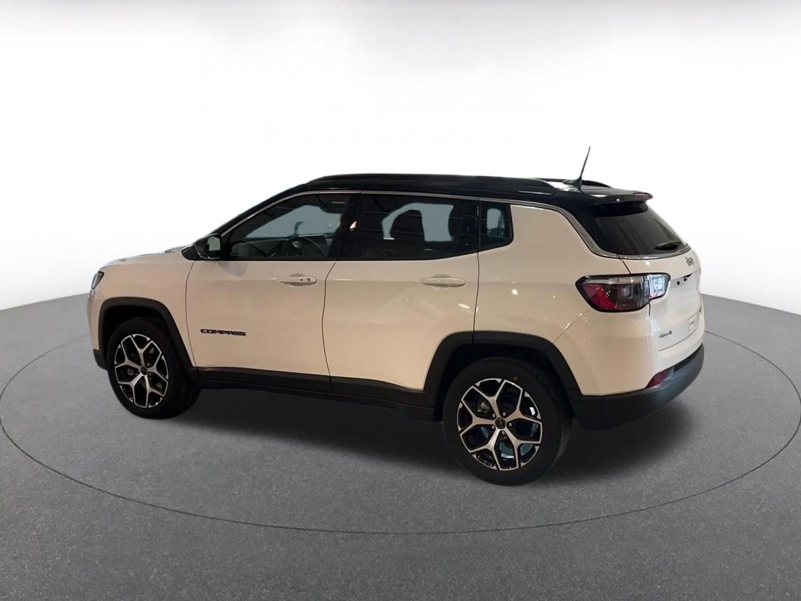 Thumbnail: 2025 Jeep Compass - 10