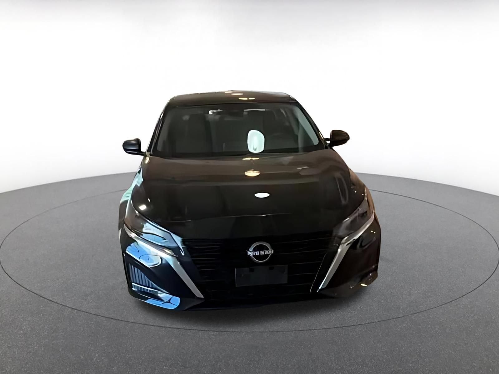 Thumbnail: 2025 Nissan Altima - 10