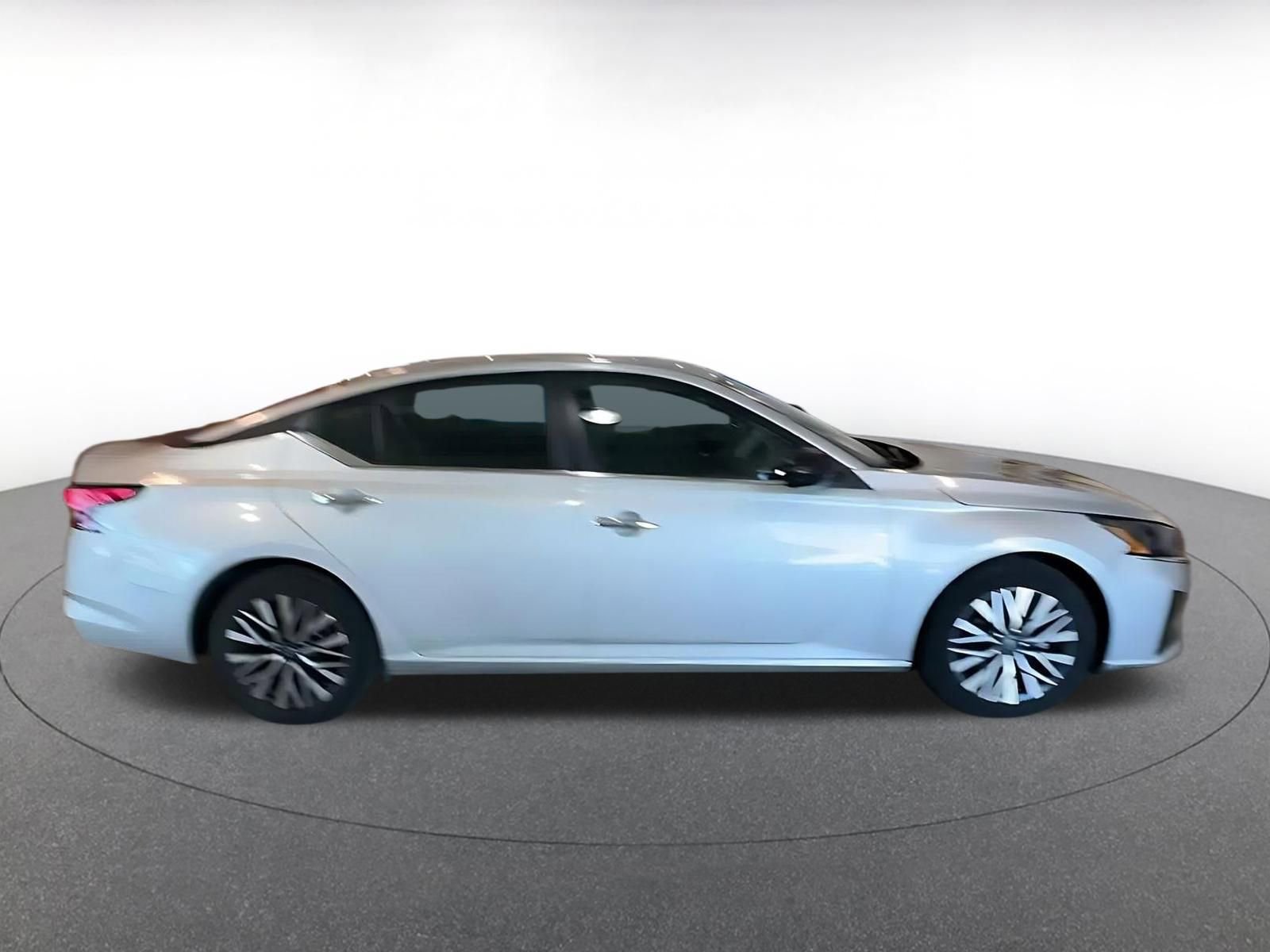 Thumbnail: 2025 Nissan Altima - 14