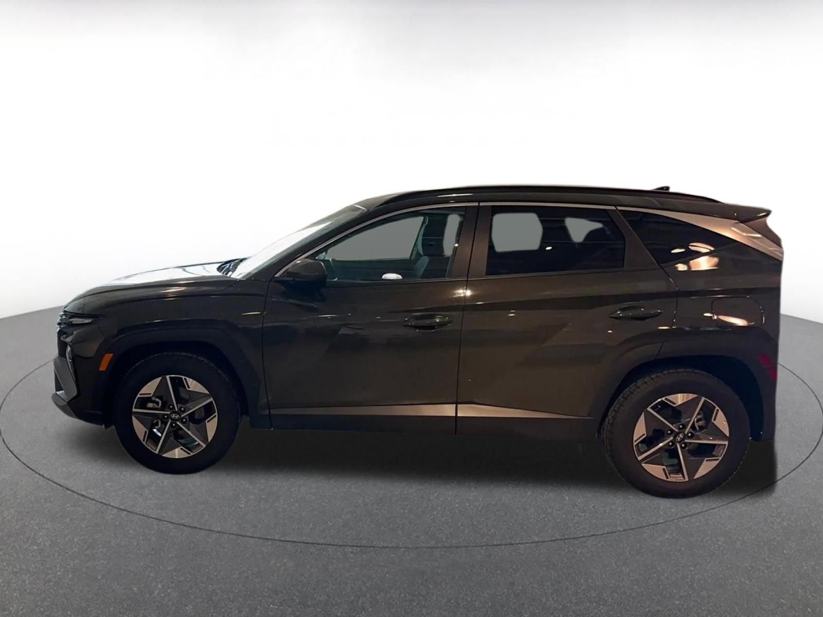 Thumbnail: 2025 Hyundai Tucson - 9