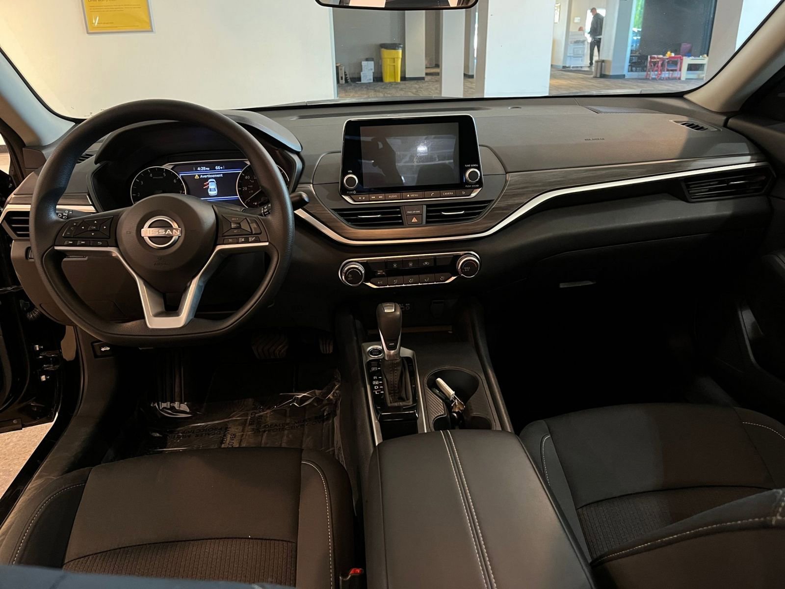 Thumbnail: 2025 Nissan Altima - 32