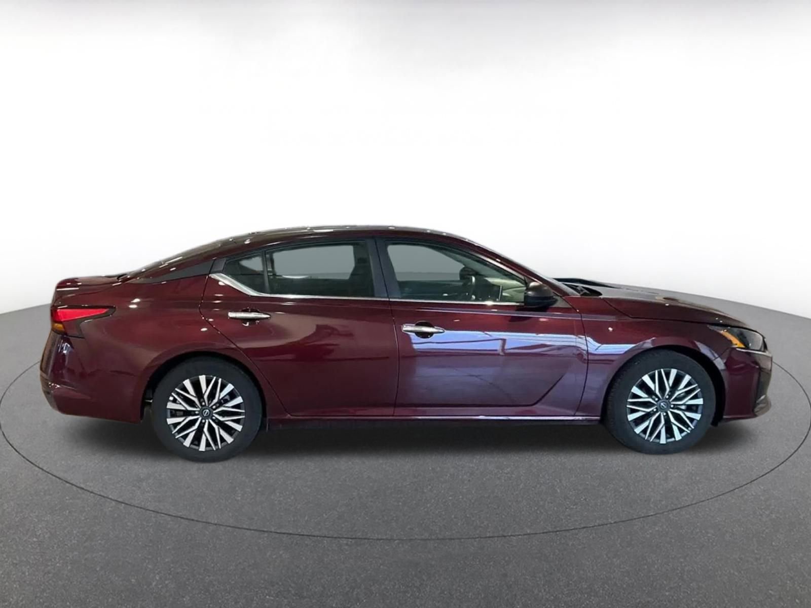 Thumbnail: 2025 Nissan Altima - 16