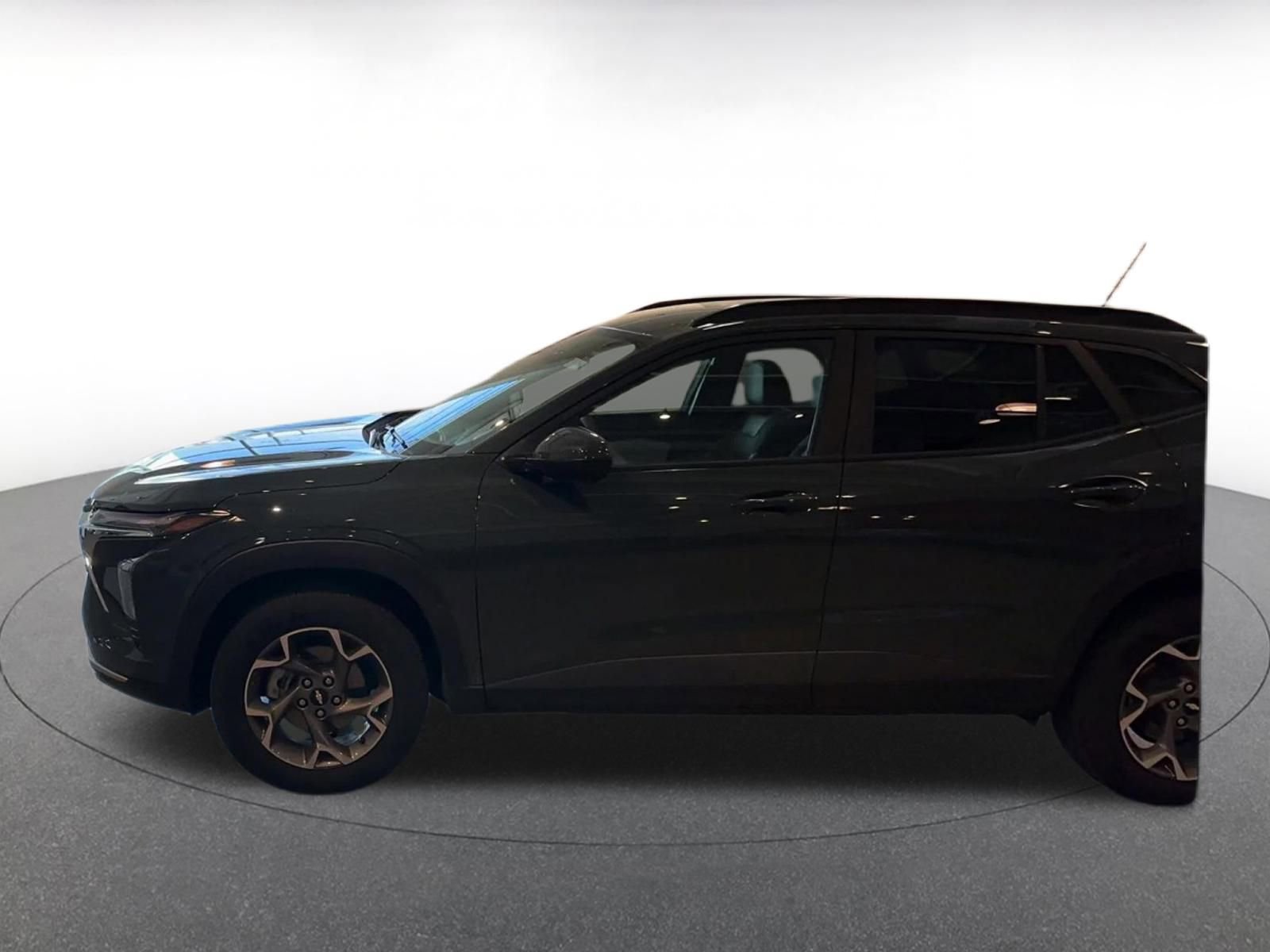 Thumbnail: 2025 Chevrolet Trax - 9