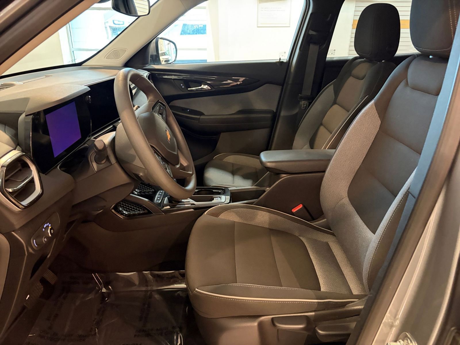 Thumbnail: 2025 Chevrolet TrailBlazer - 25