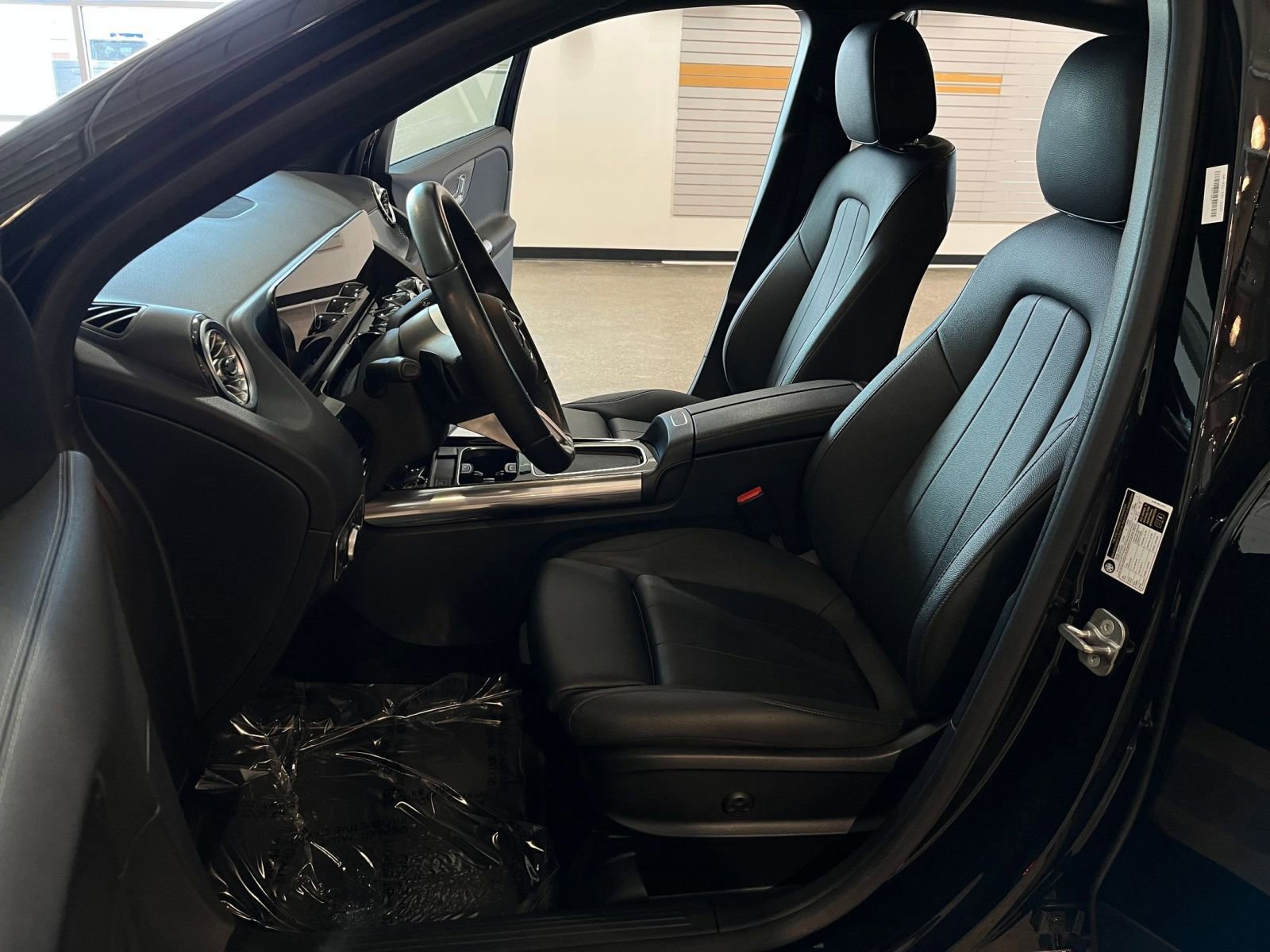 Thumbnail: 2025 Mercedes-Benz GLA - 28