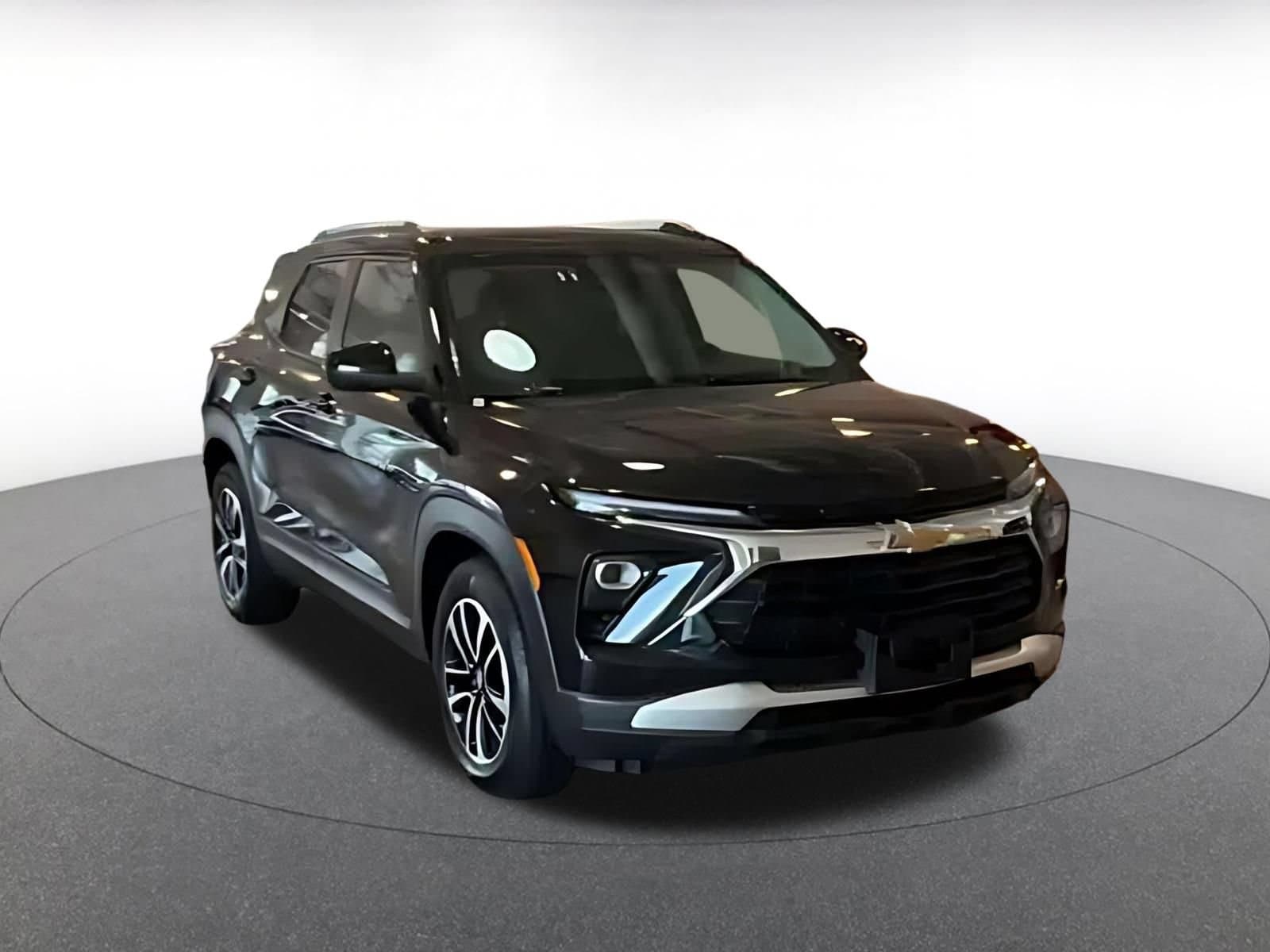 Thumbnail: 2025 Chevrolet TrailBlazer - 3