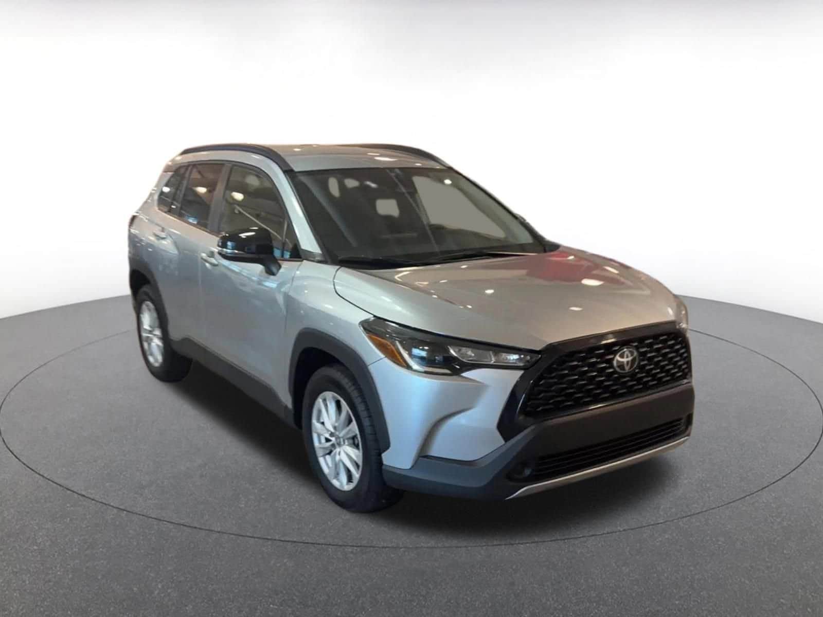 Thumbnail: 2025 Toyota Corolla Cross - 3