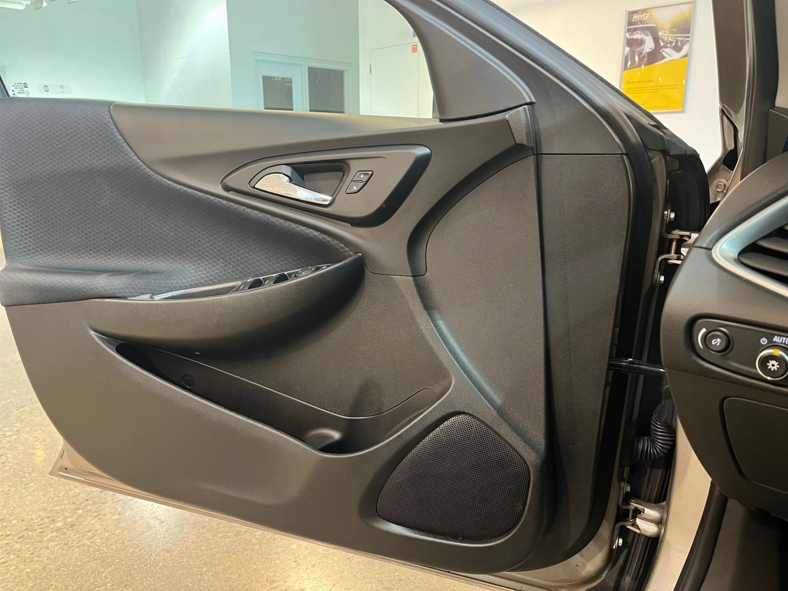 Thumbnail: 2024 Chevrolet Malibu - 20