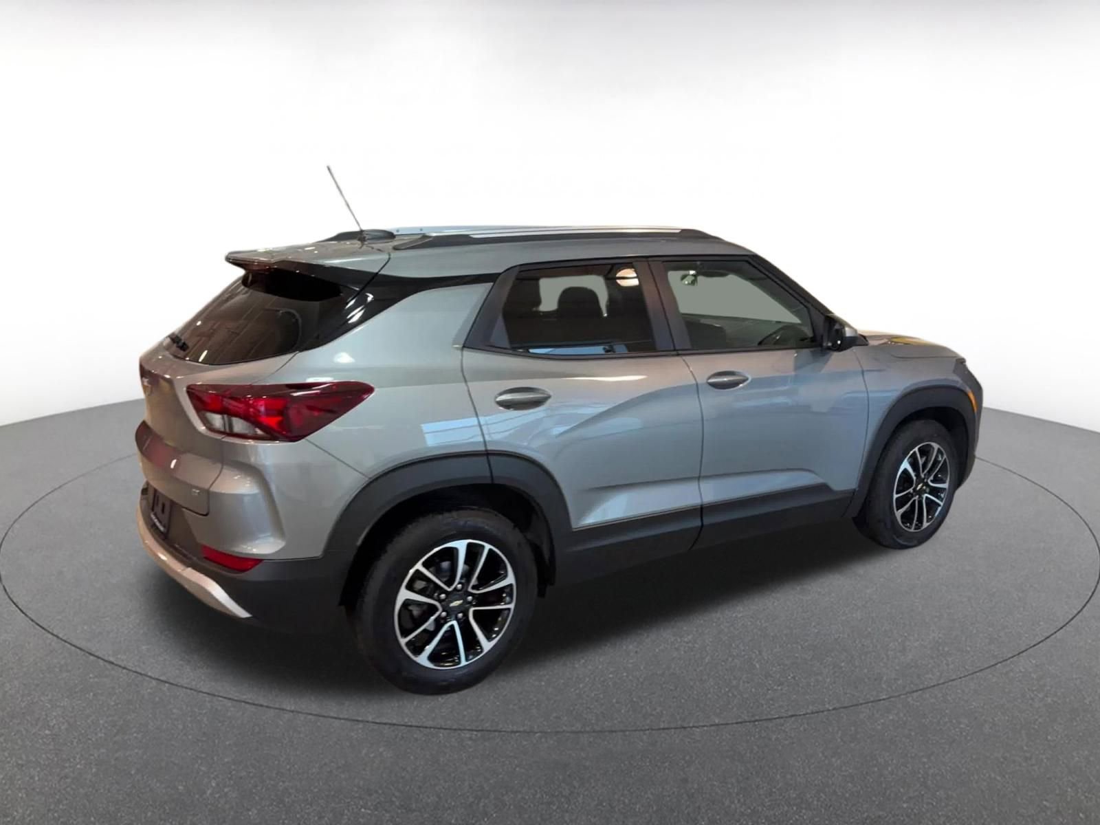 Thumbnail: 2025 Chevrolet TrailBlazer - 16