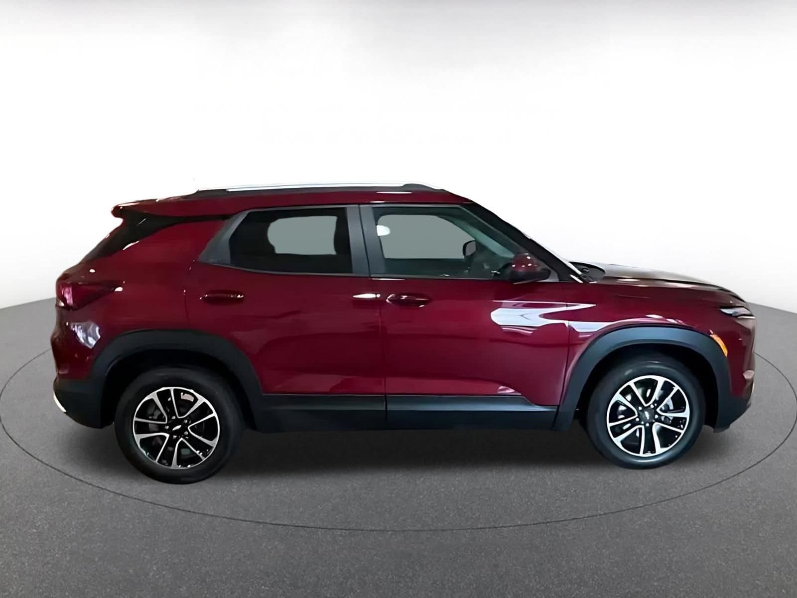 Thumbnail: 2025 Chevrolet TrailBlazer - 14