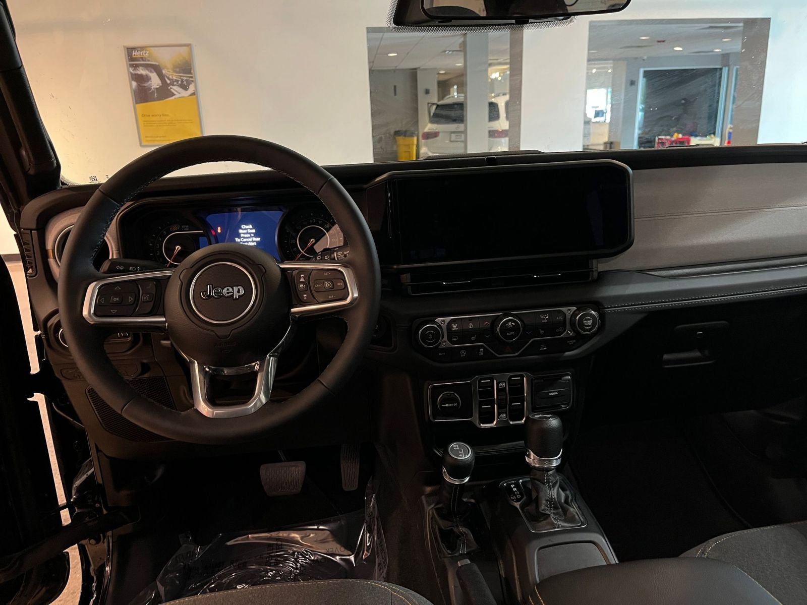 Thumbnail: 2025 Jeep Wrangler - 34