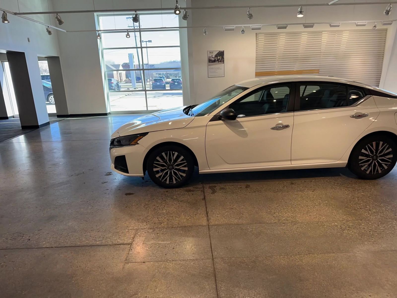 Thumbnail: 2025 Nissan Altima - 9