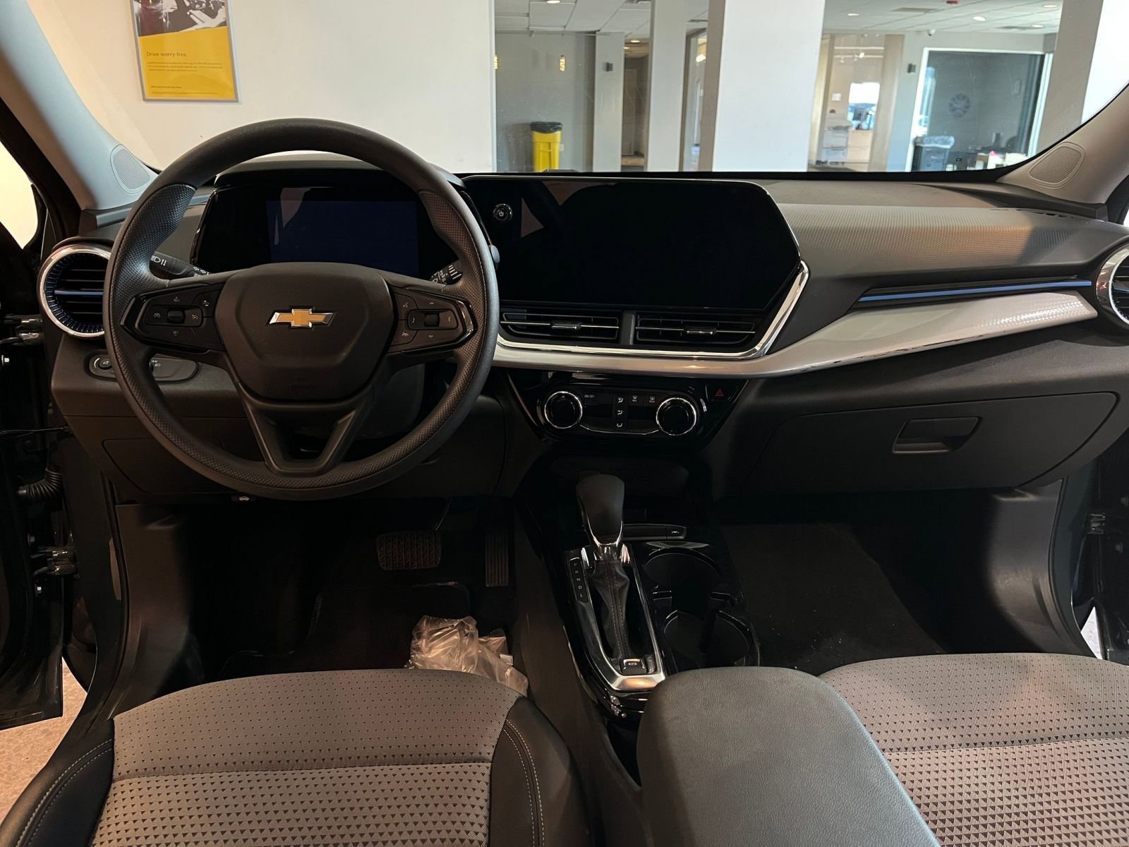 Thumbnail: 2025 Chevrolet Trax - 33