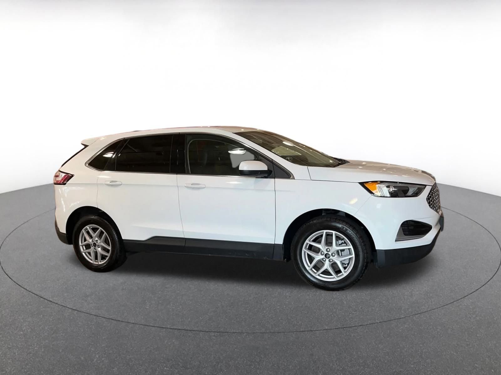 Thumbnail: 2024 Ford Edge - 2