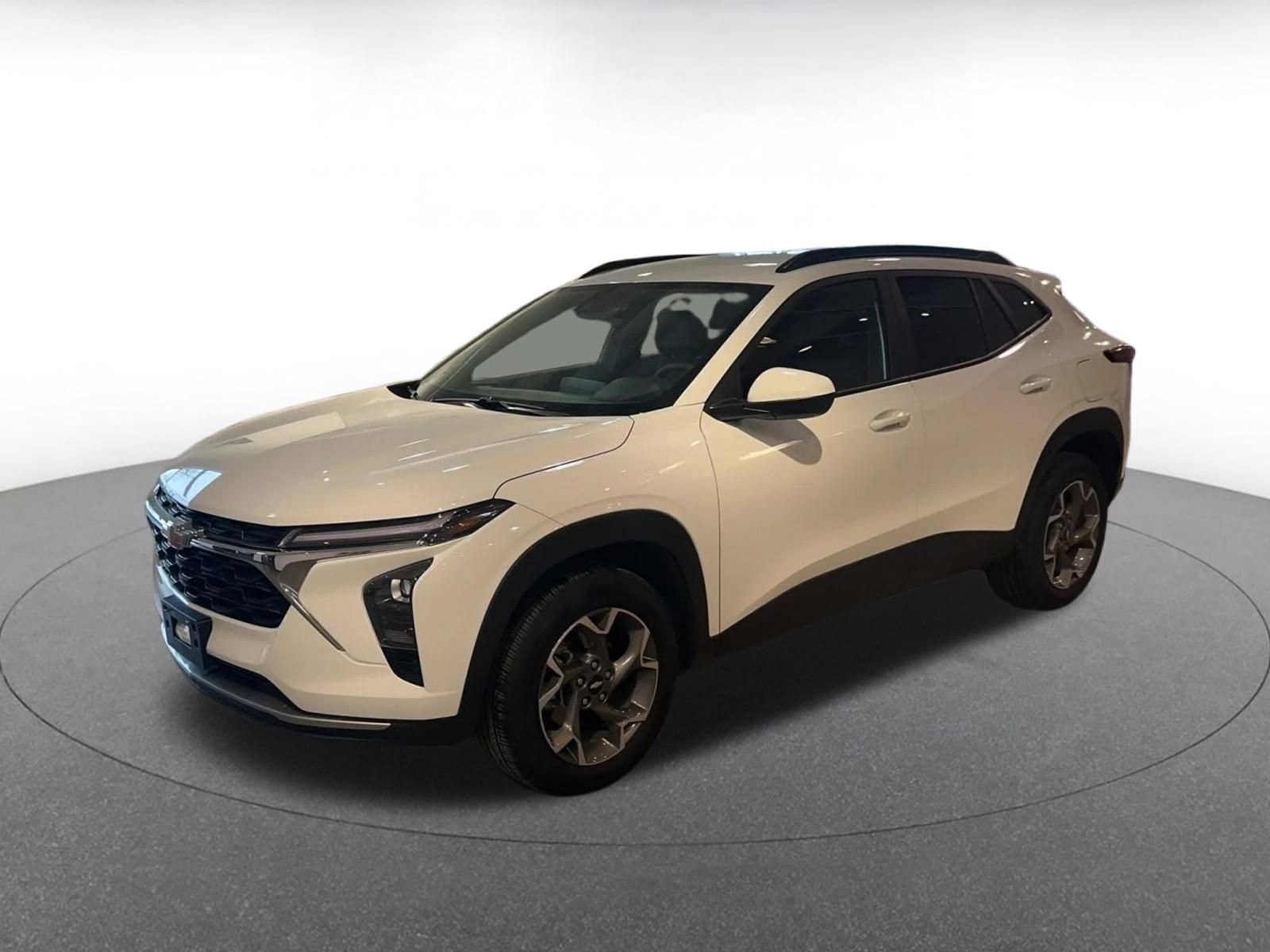 Thumbnail: 2025 Chevrolet Trax - 8