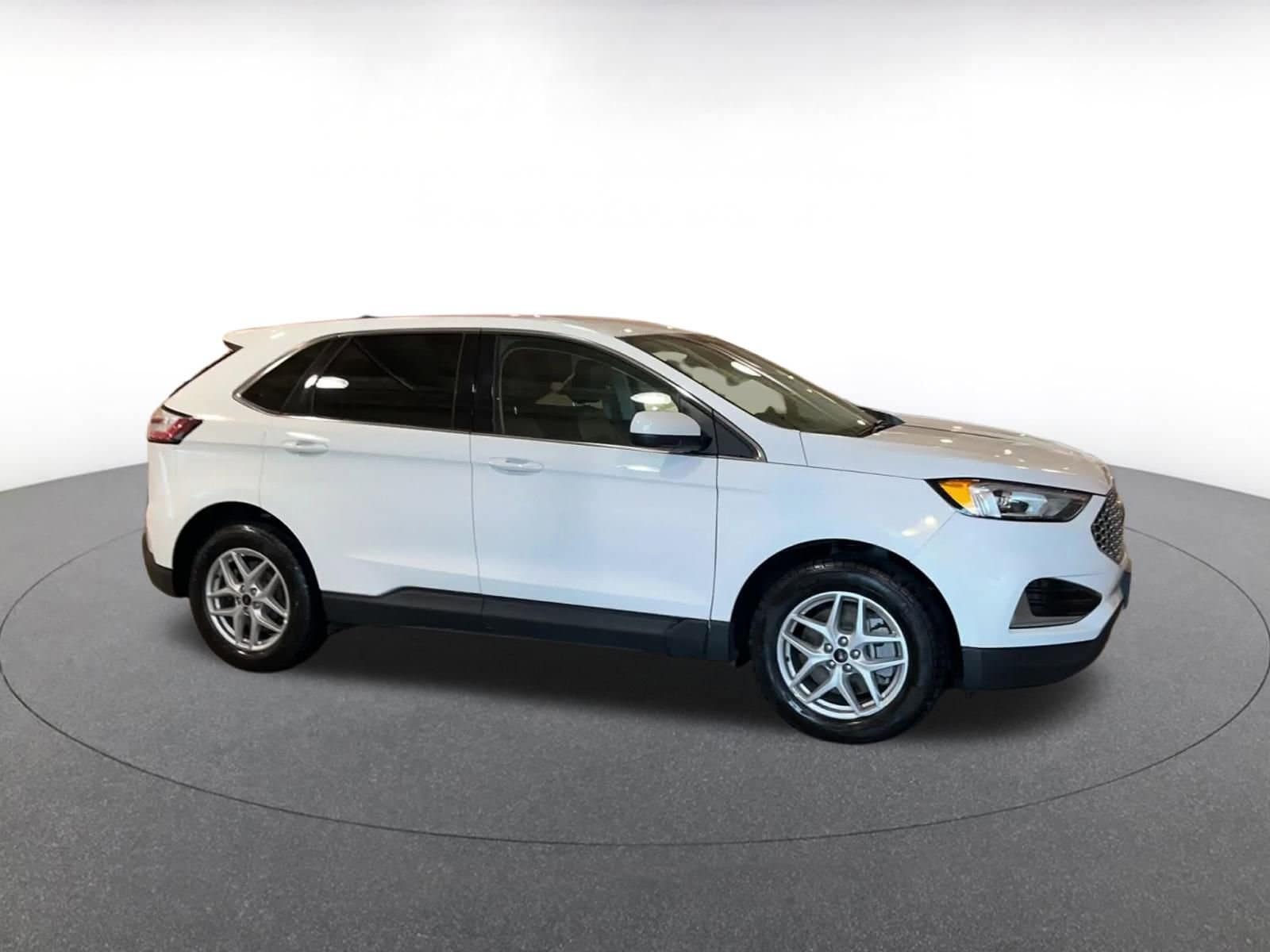 Thumbnail: 2024 Ford Edge - 2