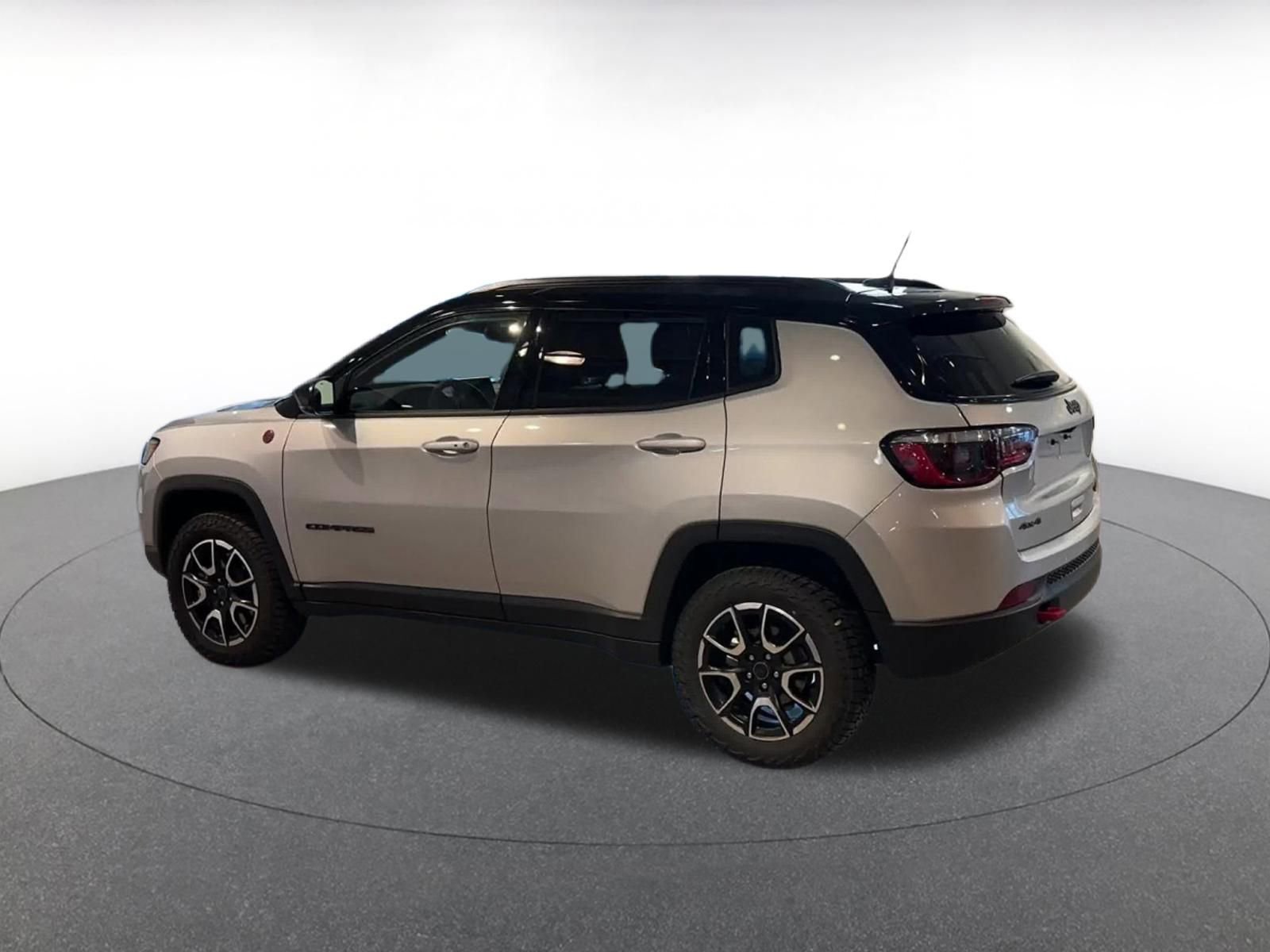 Thumbnail: 2025 Jeep Compass - 10