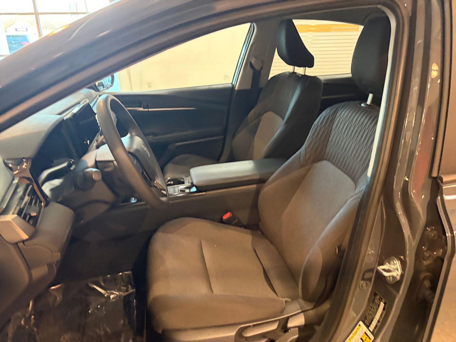 Thumbnail: 2025 Toyota Camry - 25