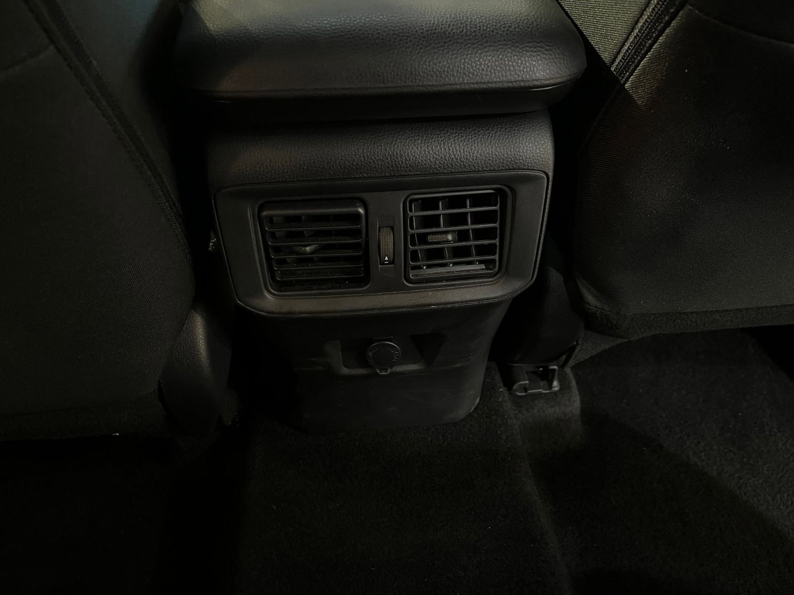 Thumbnail: 2025 Toyota RAV4 - 24