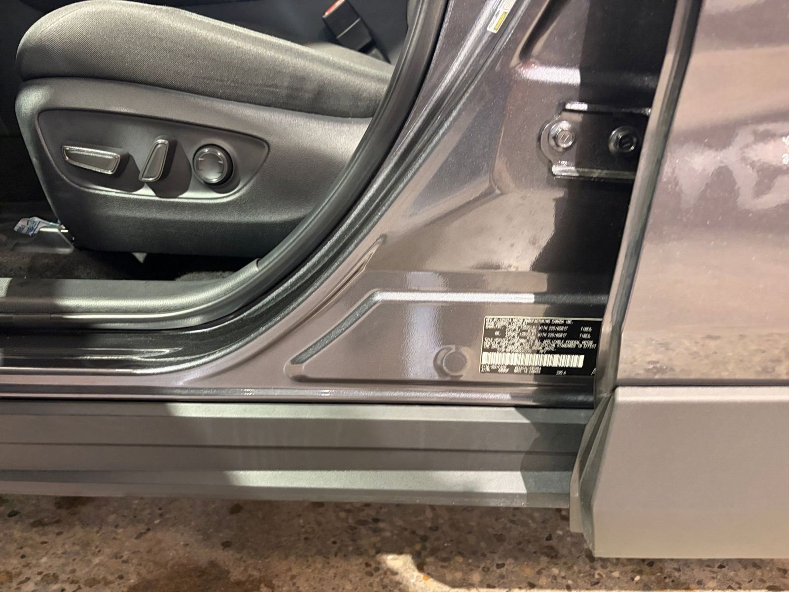 Thumbnail: 2025 Toyota RAV4 - 31