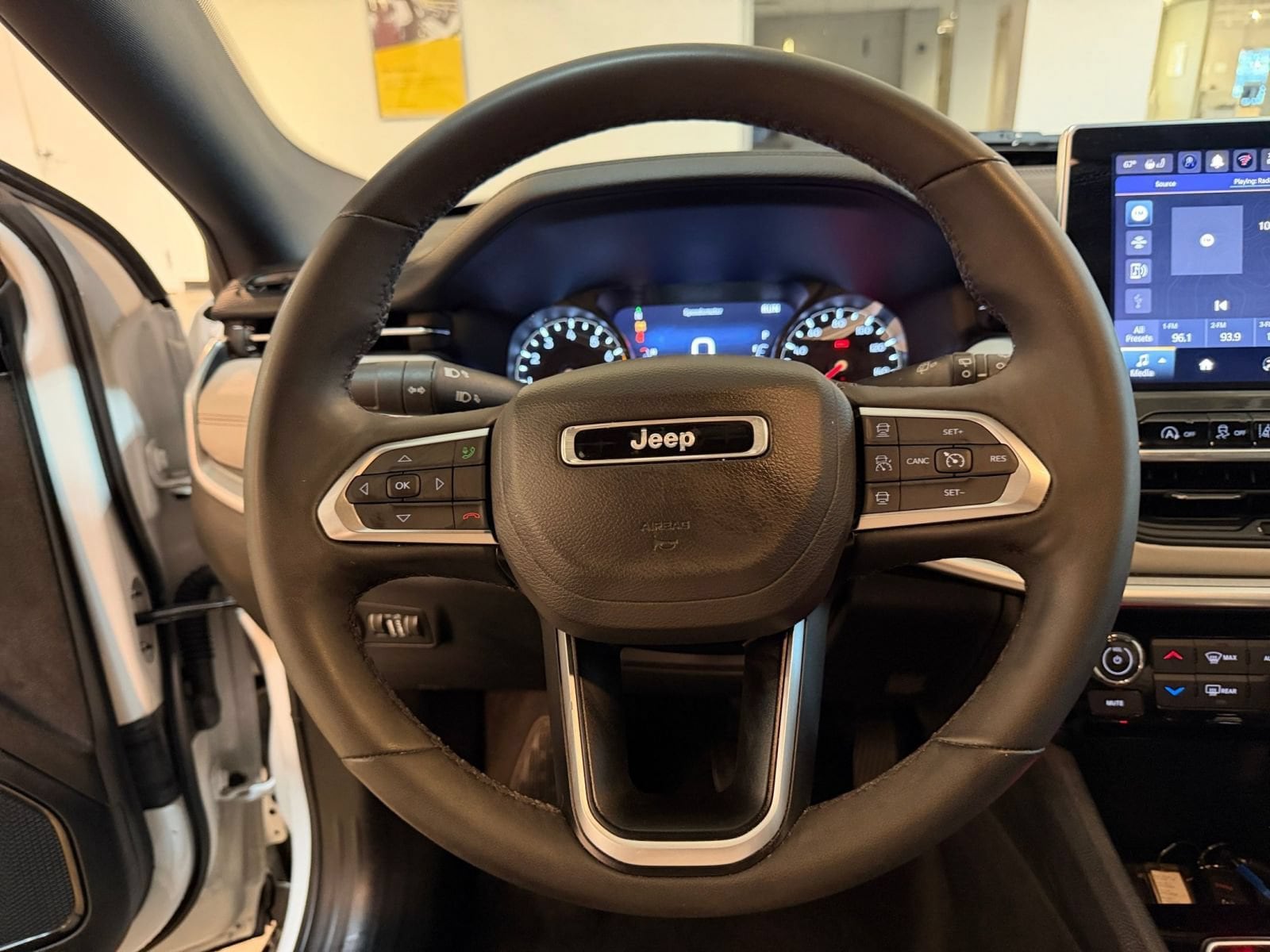 Thumbnail: 2025 Jeep Compass - 28