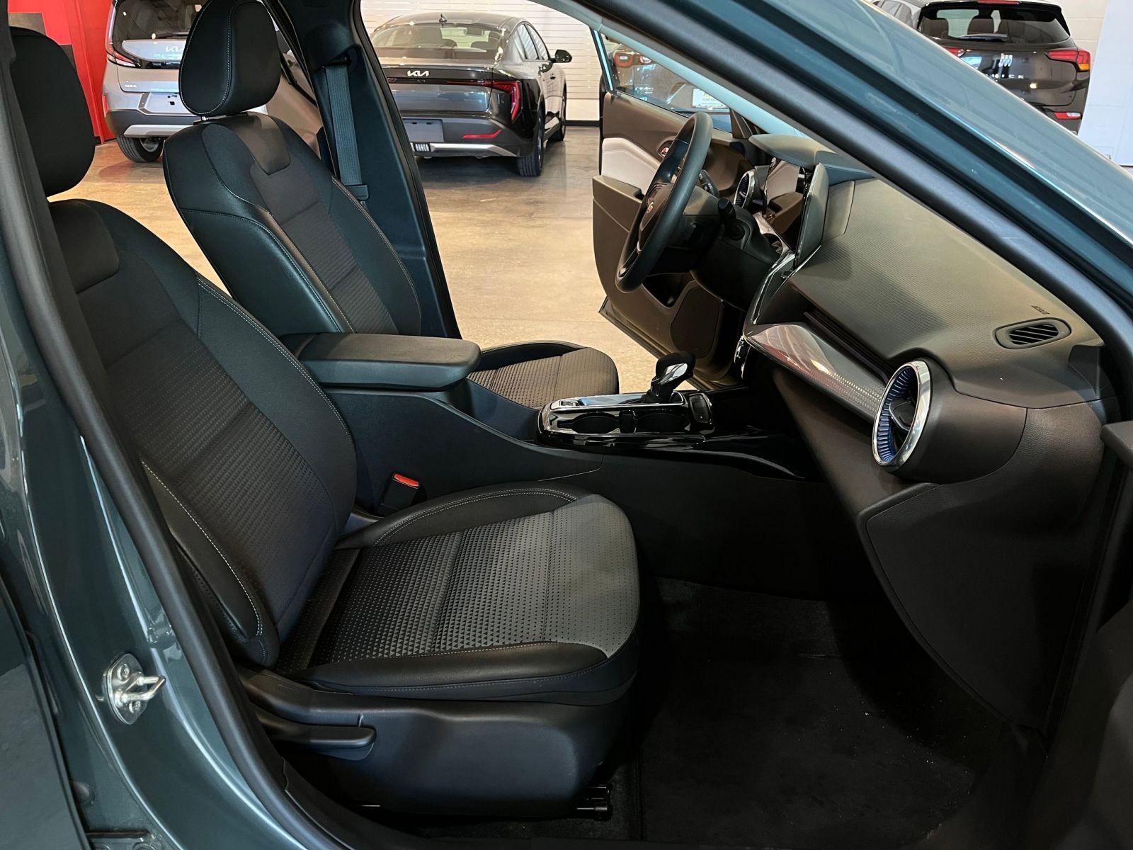 Thumbnail: 2025 Chevrolet Trax - 35