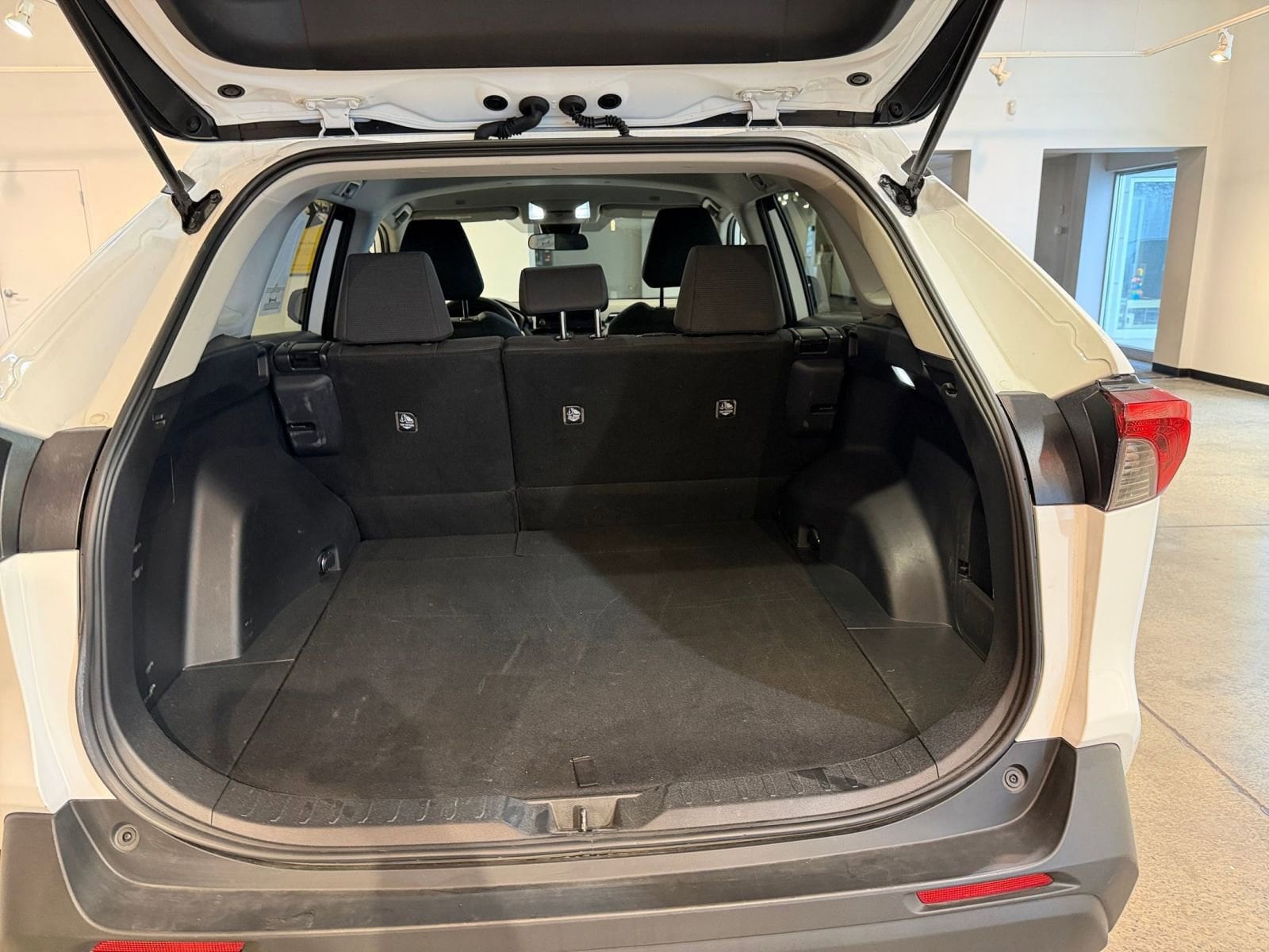 Thumbnail: 2025 Toyota RAV4 - 30