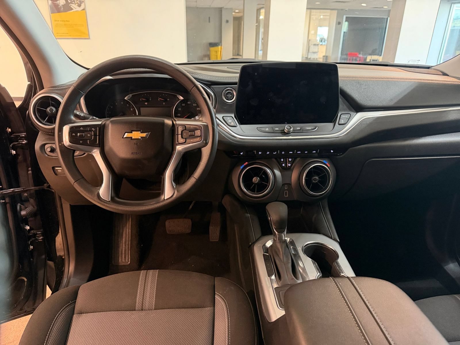 Thumbnail: 2025 Chevrolet Blazer - 34