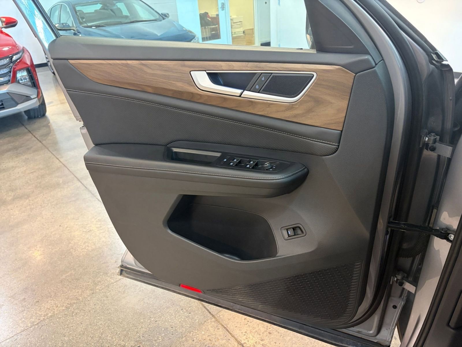 Thumbnail: 2025 Volkswagen Atlas - 20