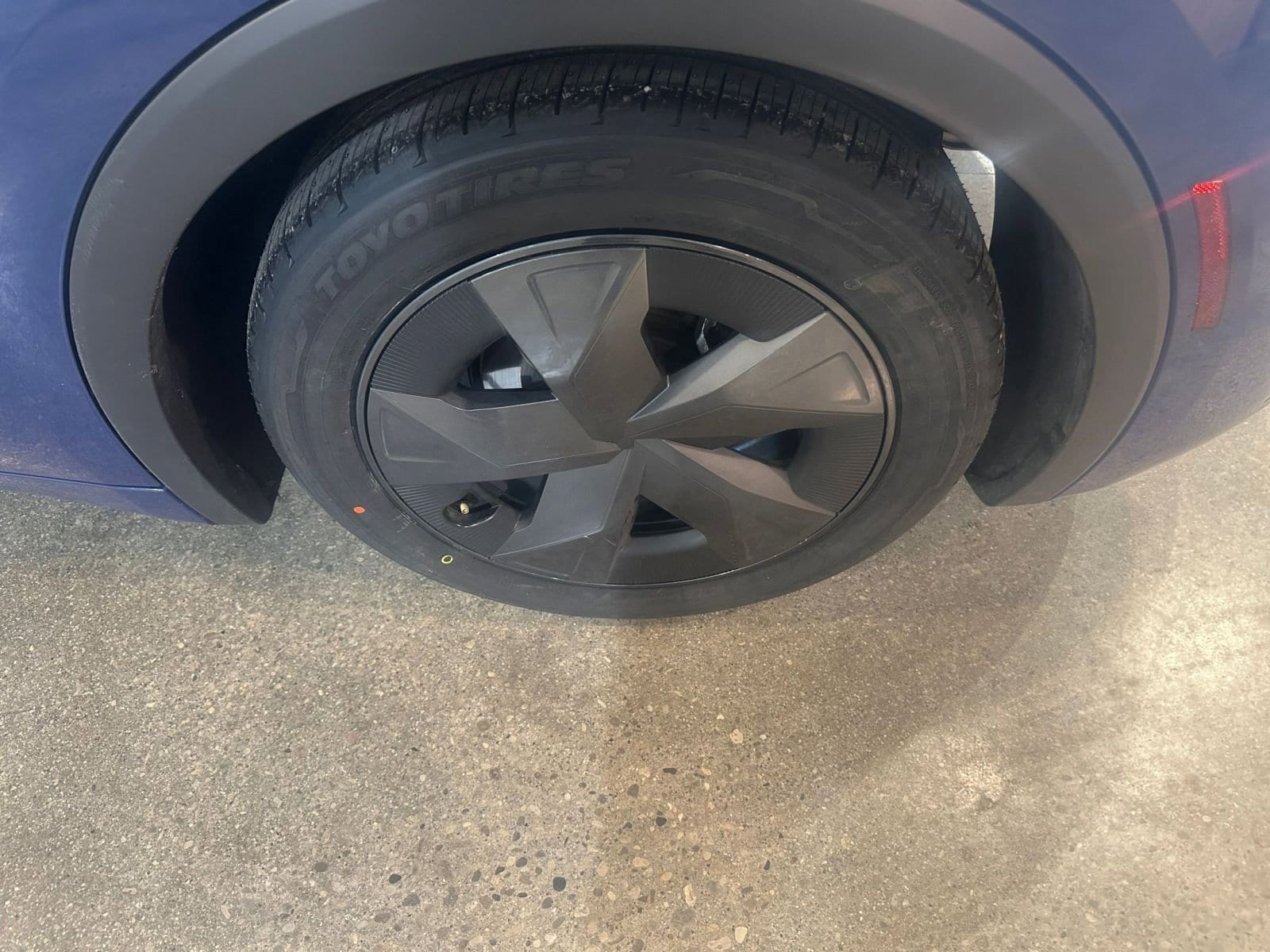 Thumbnail: 2025 Toyota Prius - 30