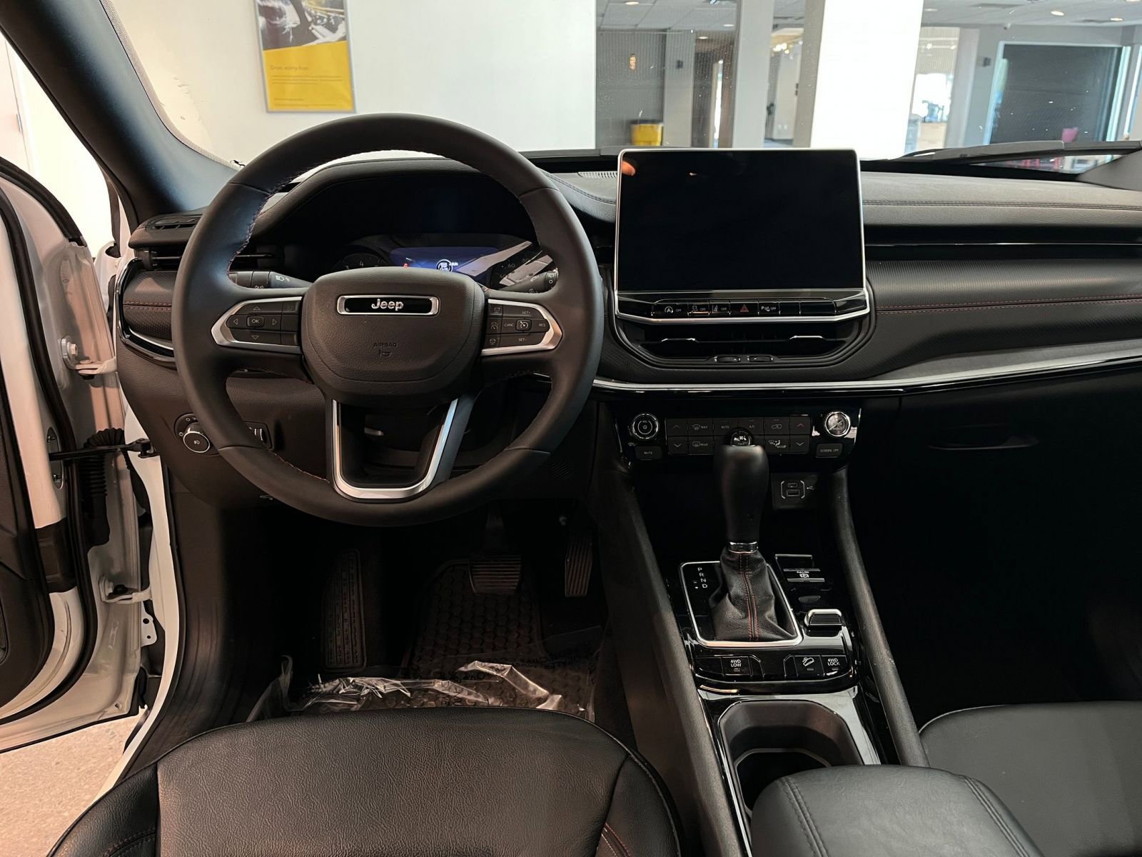 Thumbnail: 2025 Jeep Compass - 34